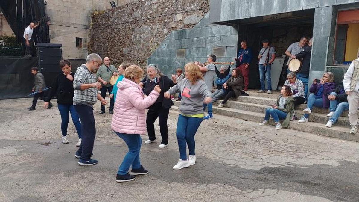 La Peregrina reina en San Martín de Castañeda