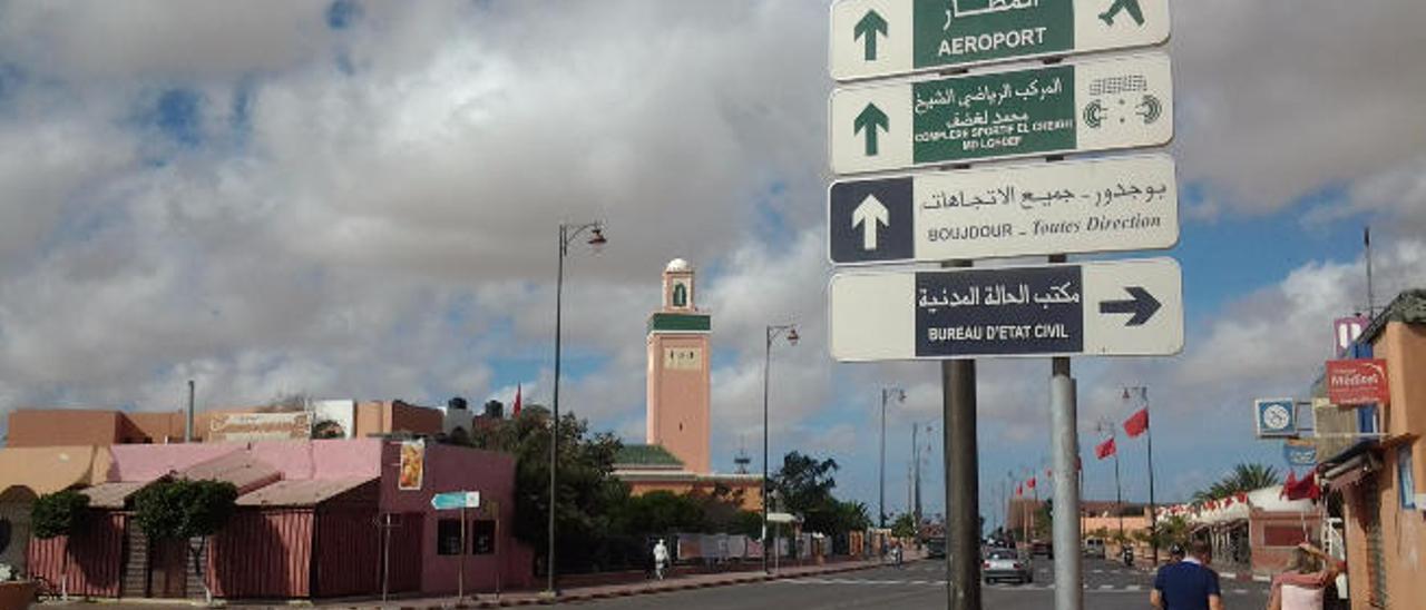 Vista de la calle principal de El Aaiún, capital del Sahara.