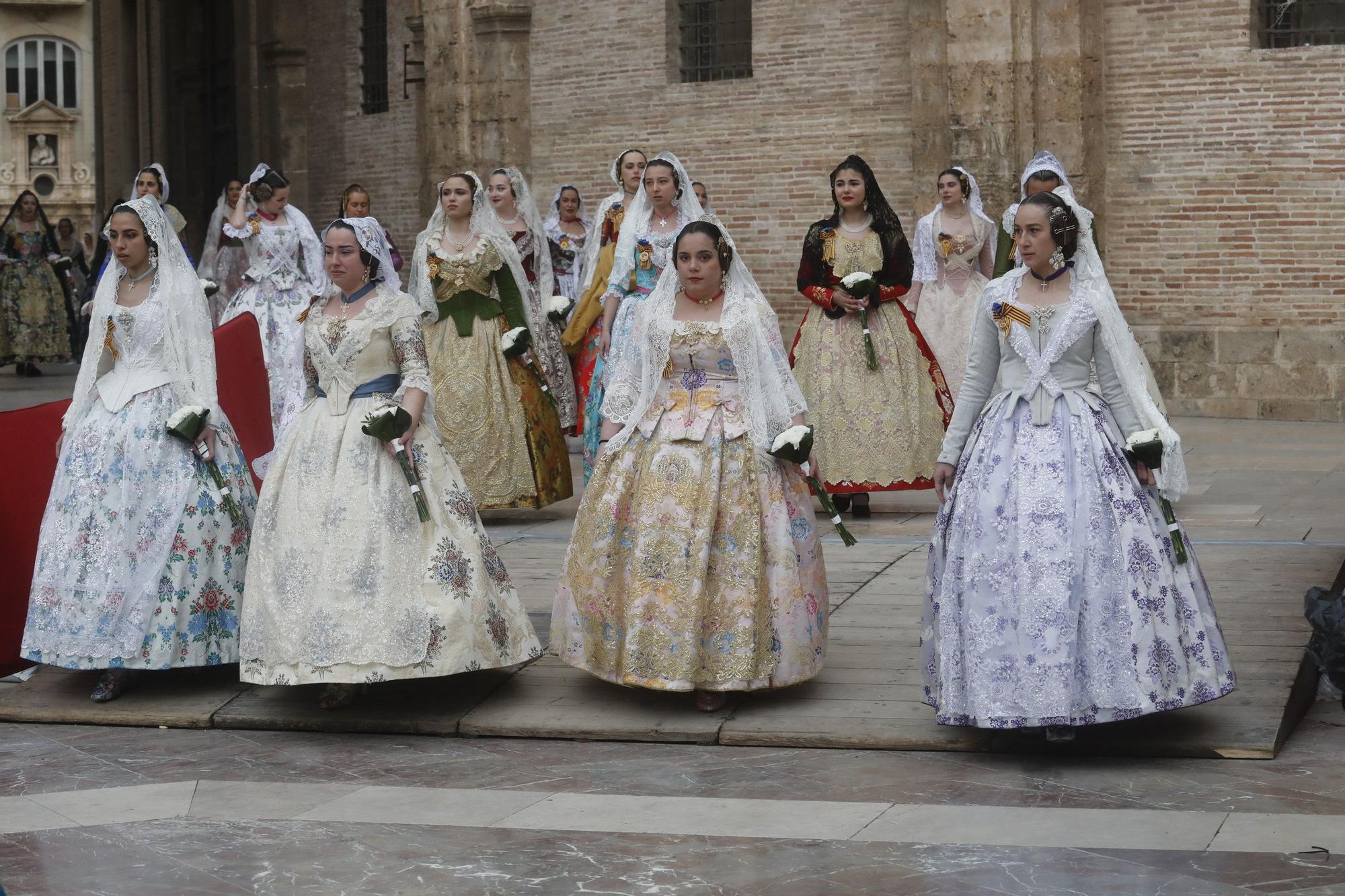 Búscate en el segundo día de ofrenda por la calle de la Paz (entre las 15:30 a las 17:00 horas)