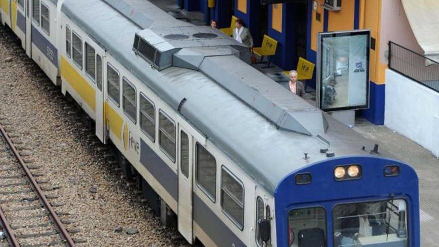 Feve asegura que ya adquirió los trenes para modernizar la línea de la  comarca - La Nueva España