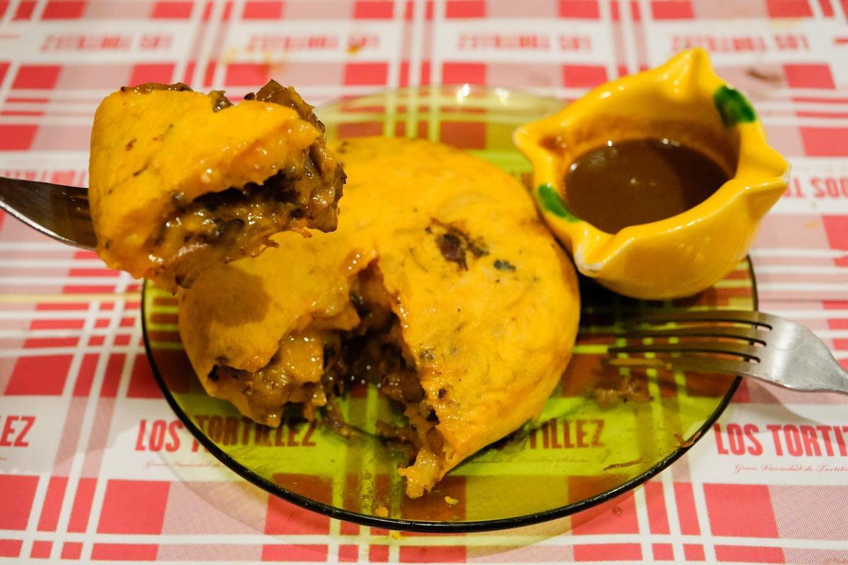 Tortilla de patatas con butifarra negra de Los Tortillez.
