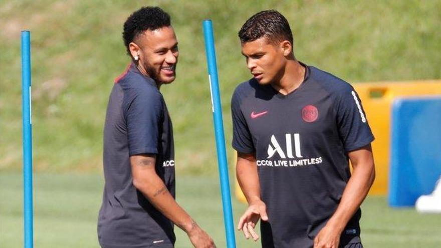 Conflicto en el PSG: las estrellas no se quieren bajar el sueldo