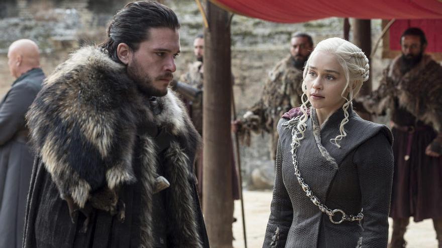 Jon Nieve y Daenerys Targaryen en la 7ª temporada.