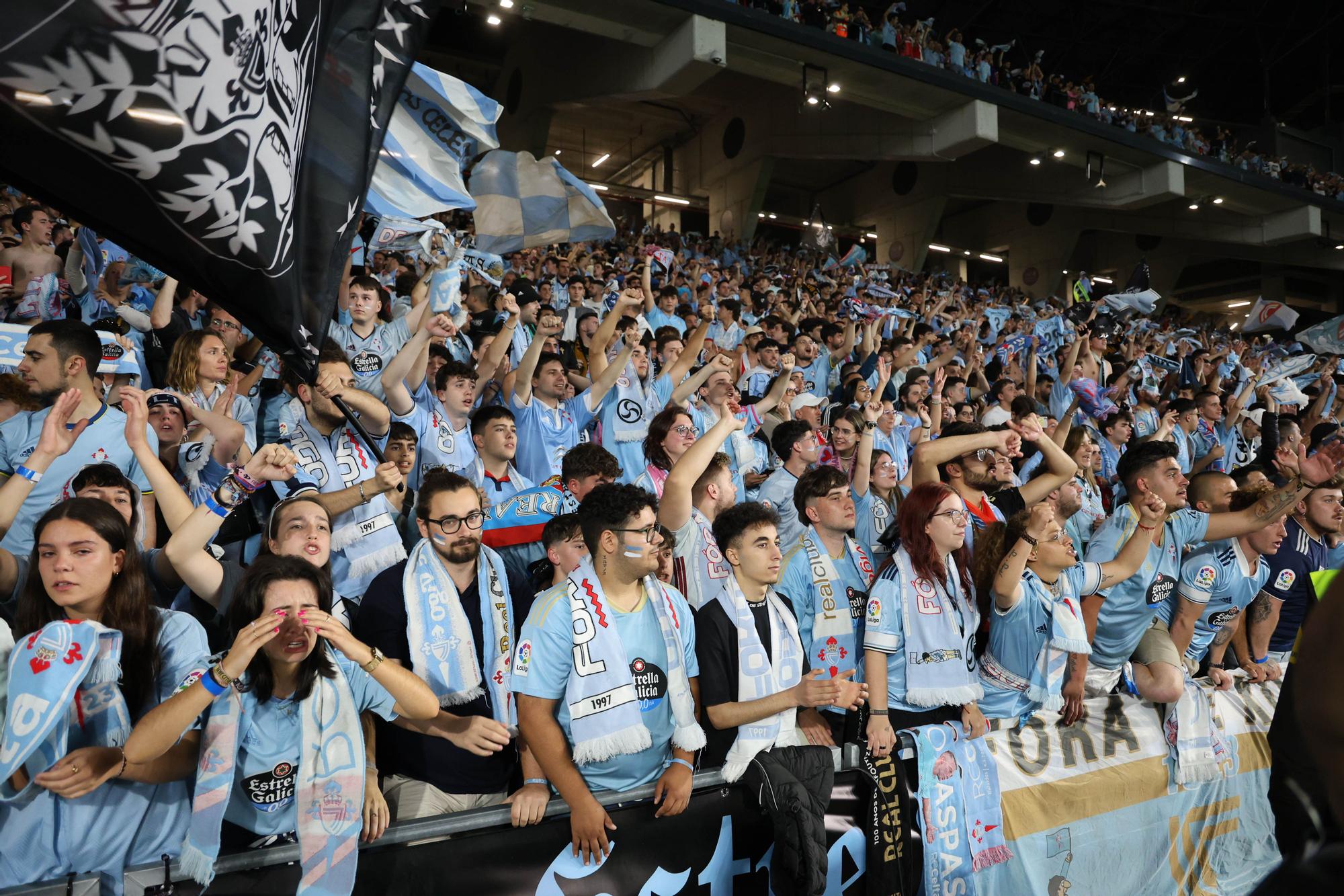 Lágrimas de felicidad en Balaídos: otro final de temporada agónico del Celta