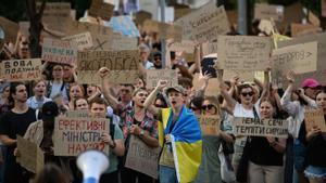 Manifestacions a Ucraïna per la destitució del ministre de Defensa