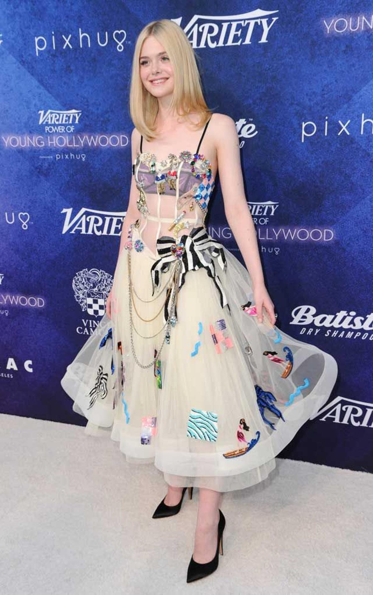 Elle Fanning en la fiesta de los jóvenes de Hollywood.