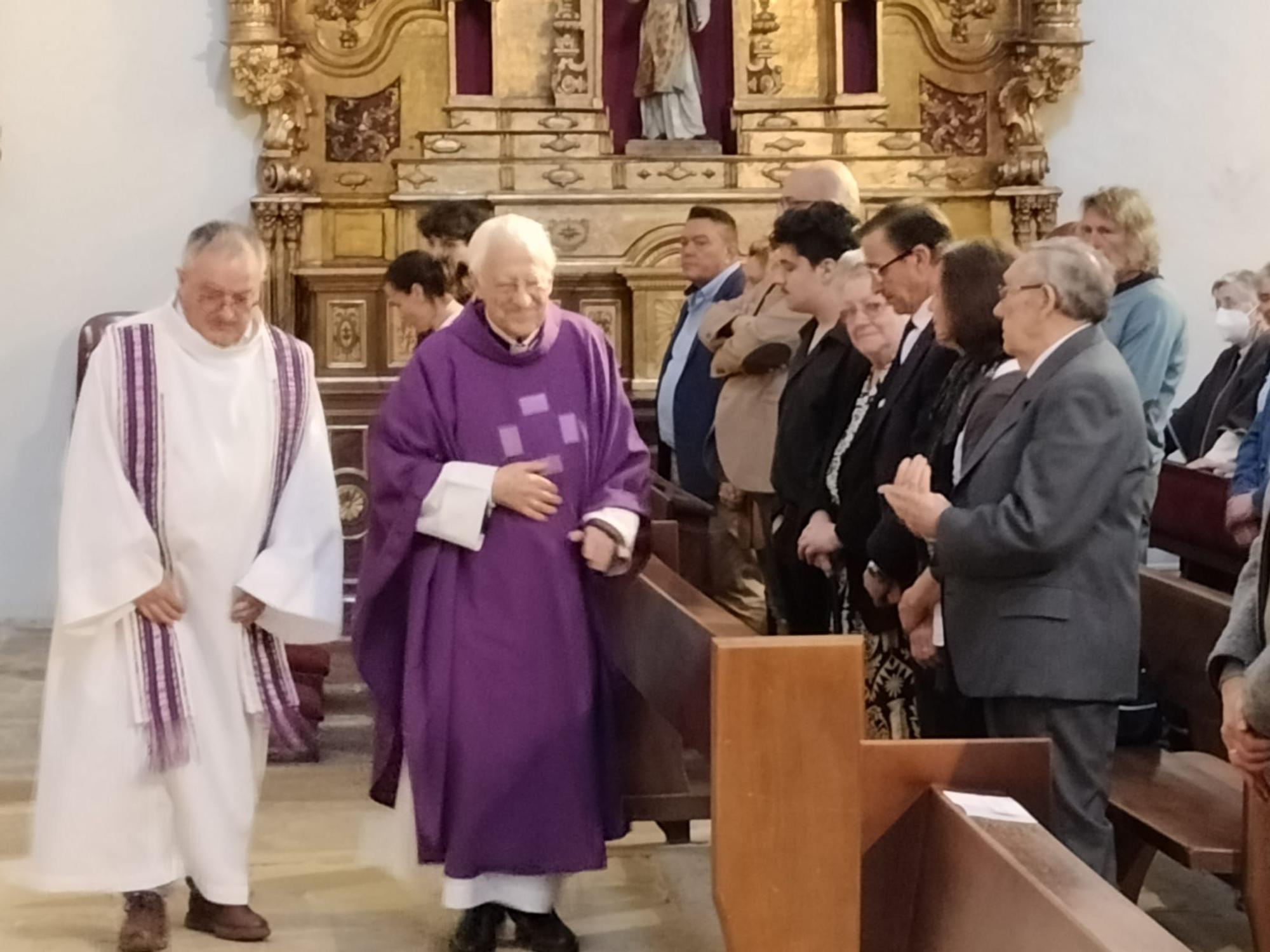 Funeral del cofundador de Mensajeros de la Paz Ángel Silva