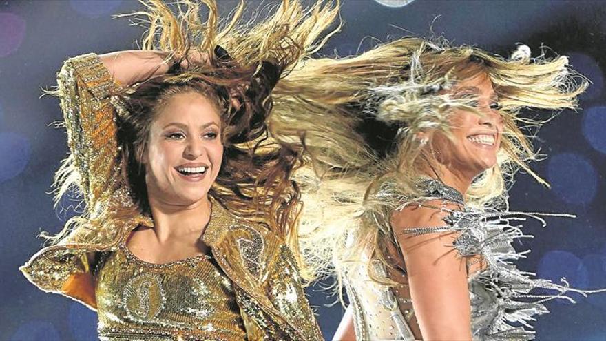 Shakira y JLo brillan en una gran Super Bowl