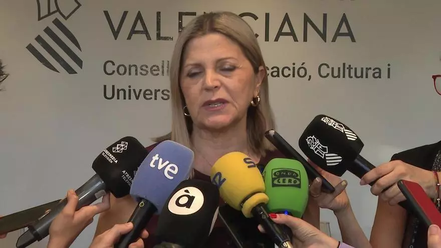 Educación logra un "microacuerdo" por los salarios de los profesores con CSIF y ANPE y rompe el bloque sindical
