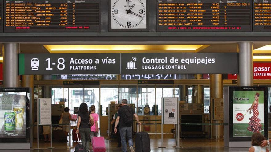 Imagen del vestíbulo principal de la estación Málaga-María Zambrano.