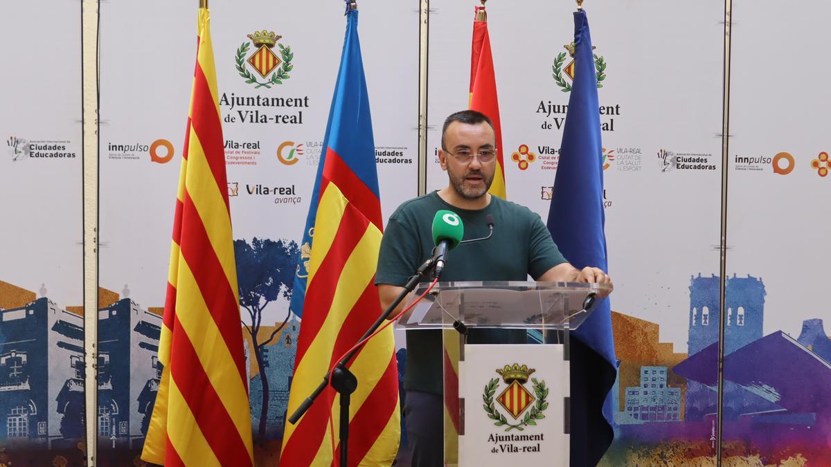 El alcalde de Vila-real, José Benlloch, durante su comparecencia ante los medios de comunicación.