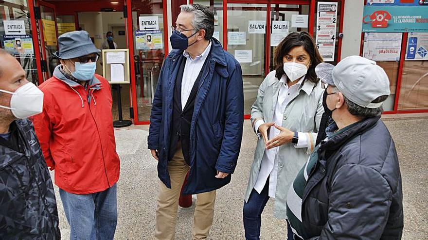 Por izquierda, Manuel César Lozano, Aristóteles Tocuyo, Pablo González, Beatriz Polledo y Ricardo Huerta, en Perchera.