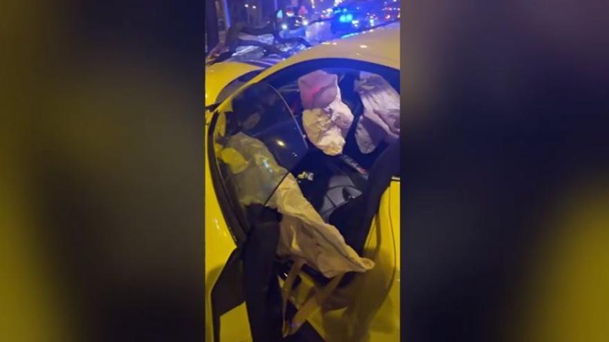 Destrozan un Ferrari en Madrid chocando en el Paseo de la Castellana