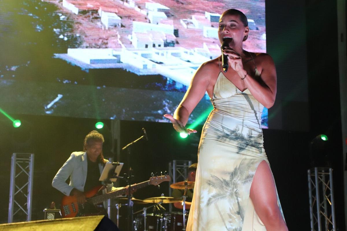 Gala de cantantes del municipio de Yaiza por las fiestas del Carmen en Playa Blanca