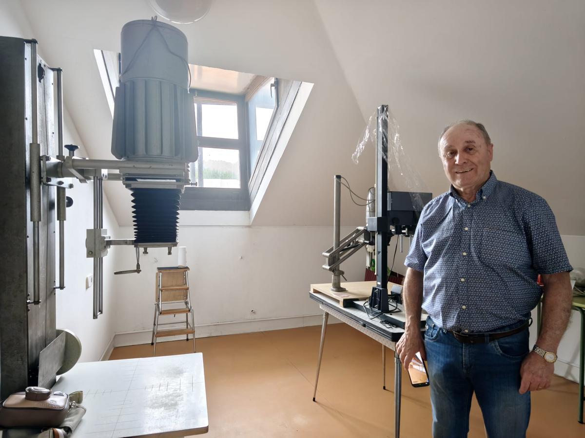 El montaje del Laboratorio de Fotografía Química del Museo "Villa ya Mercáu" de Grado, en imágenes