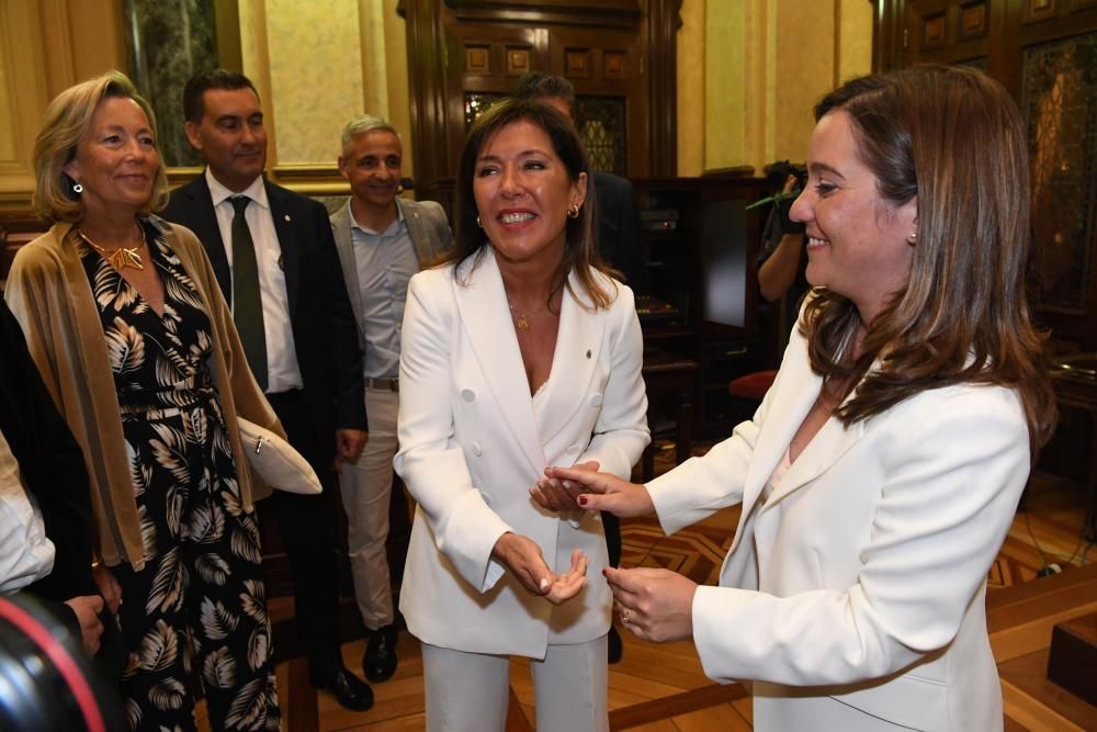 Inés Rey ya es nueva alcaldesa de A Coruña