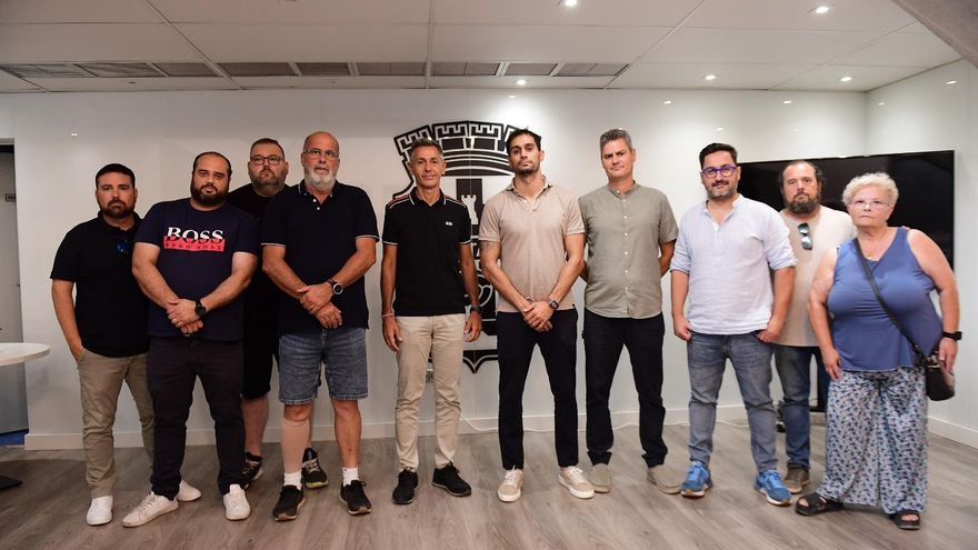 Las peñas del Cartagena le dan una tregua a la nueva propiedad