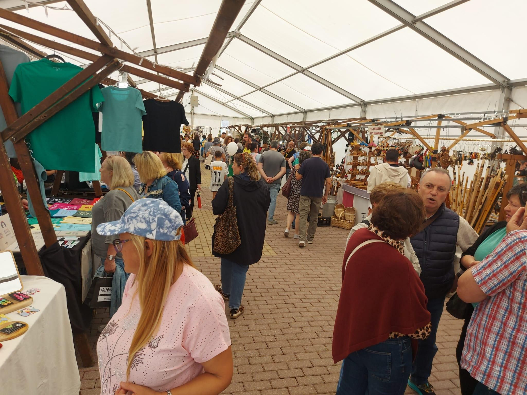 El público llenó la Feria de Vegadeo durante el fin de semana