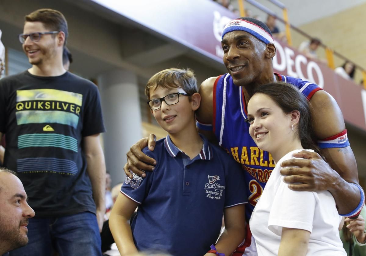 Los Globetrotters dan espectáculo en Vista Alegre