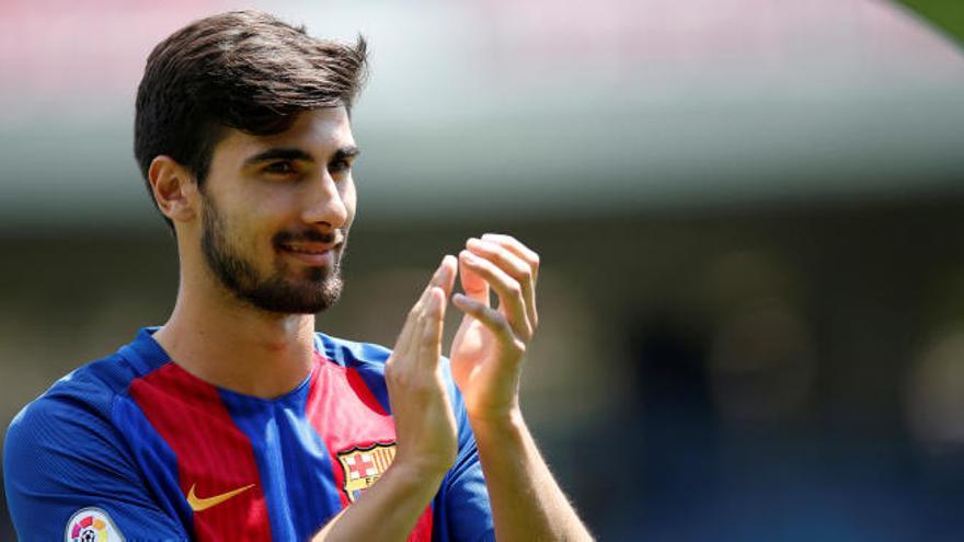 André Gomes: &quot;He elegido el mejor club para mí&quot;