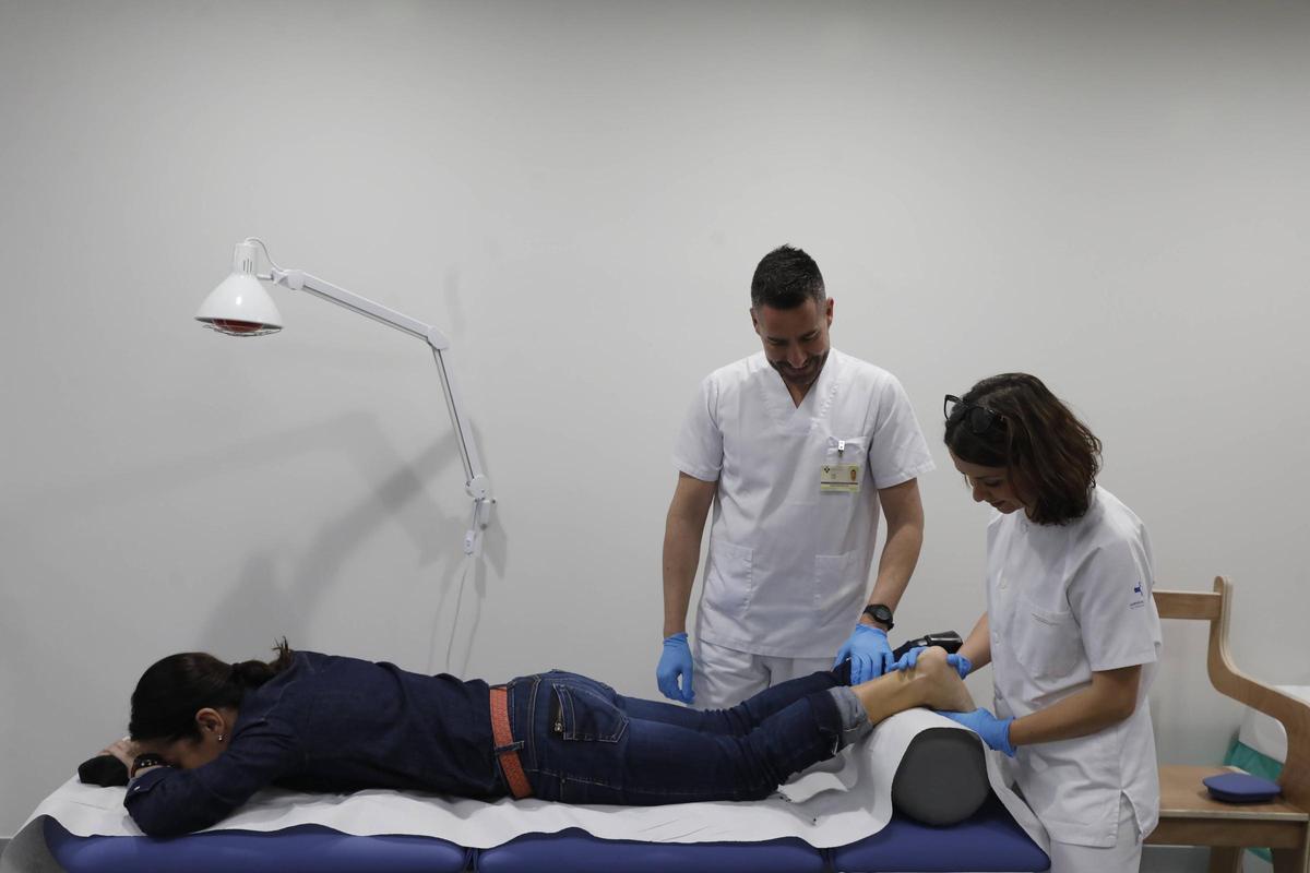 Primer día del nuevo centro de salud de Sotrondio