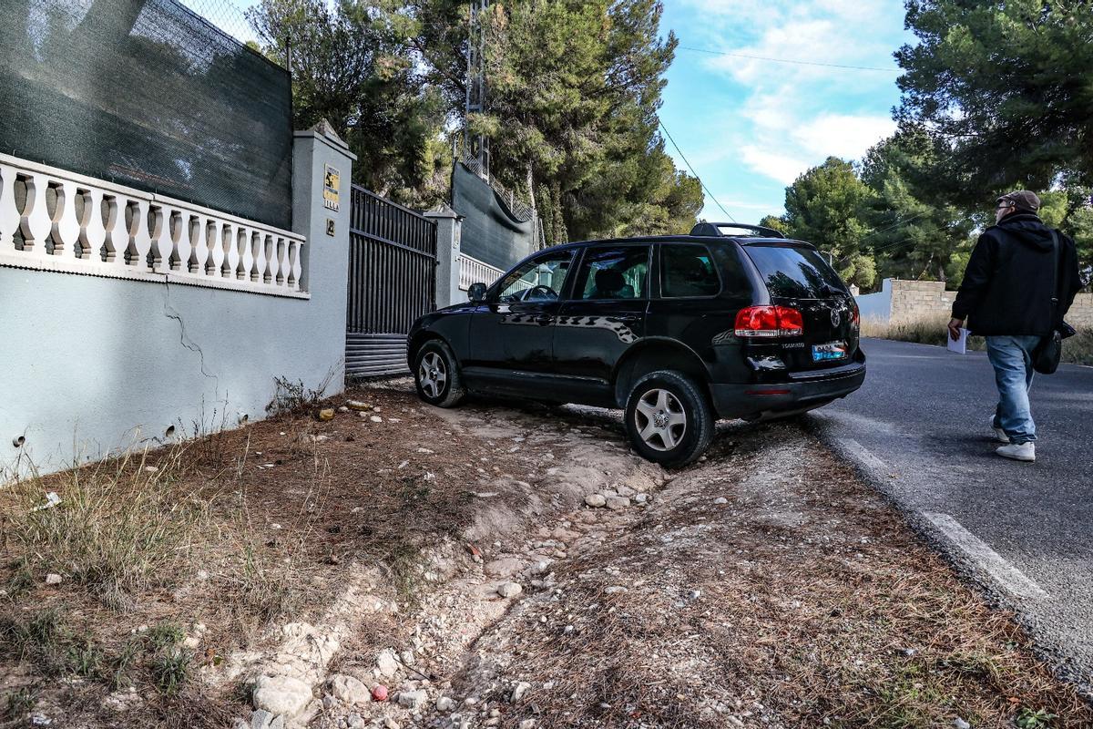 Las calles carecen de aceras y son casi todas de tierra