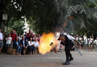 Marín zarpa hacia su Festa Corsaria con récord de 60 comidas y cenas en la calle