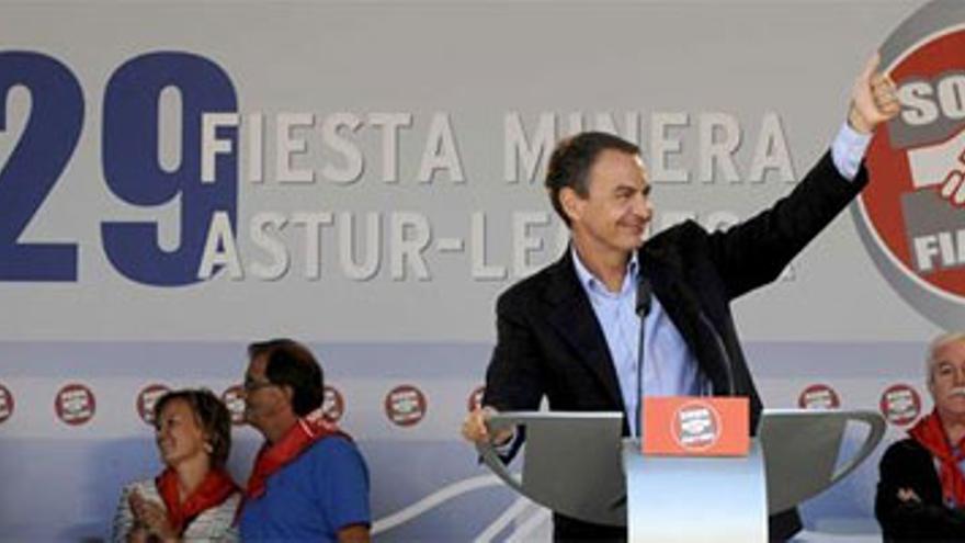 Zapatero anuncia que las pensiones mínimas subirán un 6% en el 2009