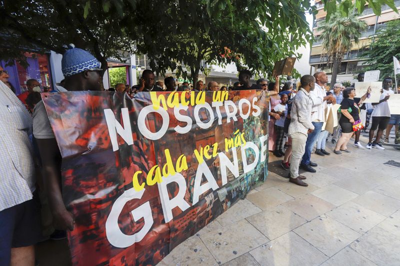 Manifestación en València contra los fallecidos en la valla de Melilla