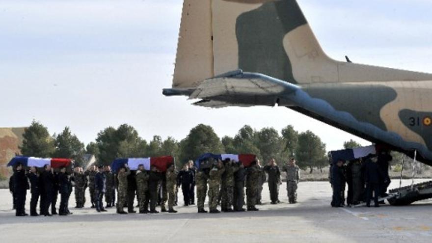 Los cuerpos de los soldados galos fallecidos en Albacete están ya en su país