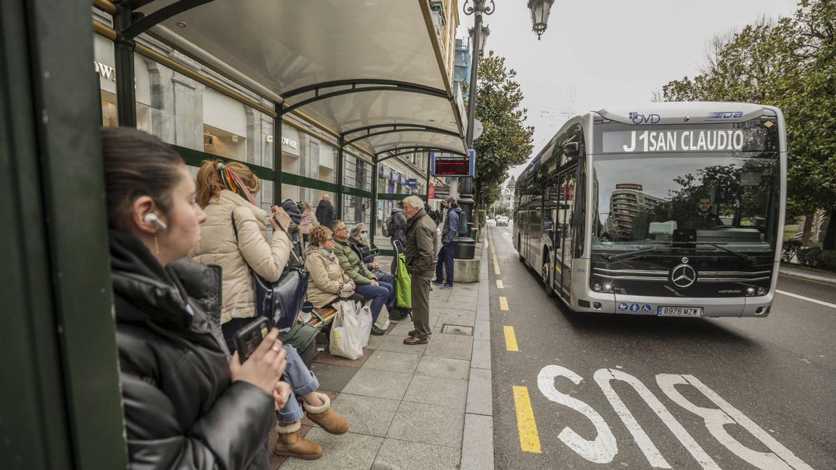 Una de las paradas de la calle Uría.