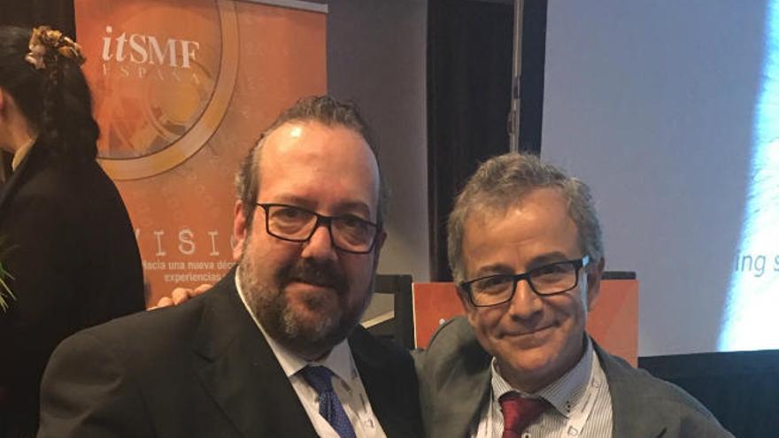 Javier Peris junto con el Vicepresidente de itSMF, Luis Morán