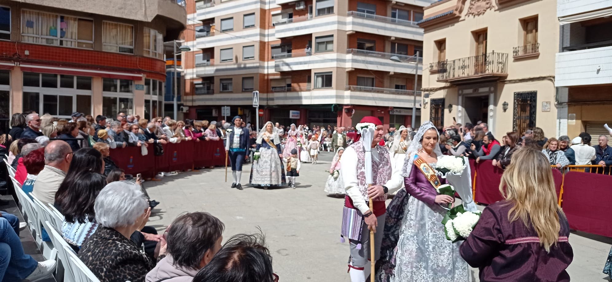 Ofrenda de flores de las fallas de Sedaví aplazada por la lluvia