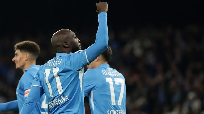 Lukaku devuelve el liderato a Nápoles