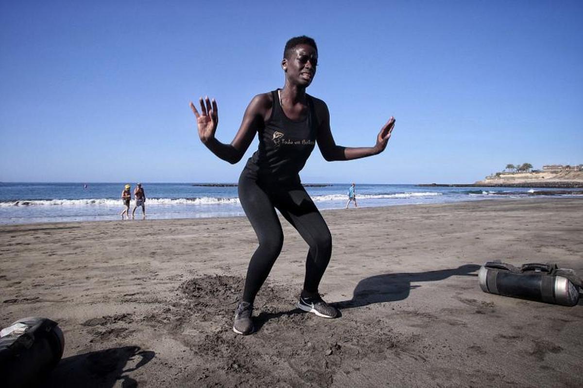 Las candidatas a Miss Universo España realizan actividades en la playa de Fañabé Las candidatas a Miss Universo España realizan actividades en la playa de Fañabé