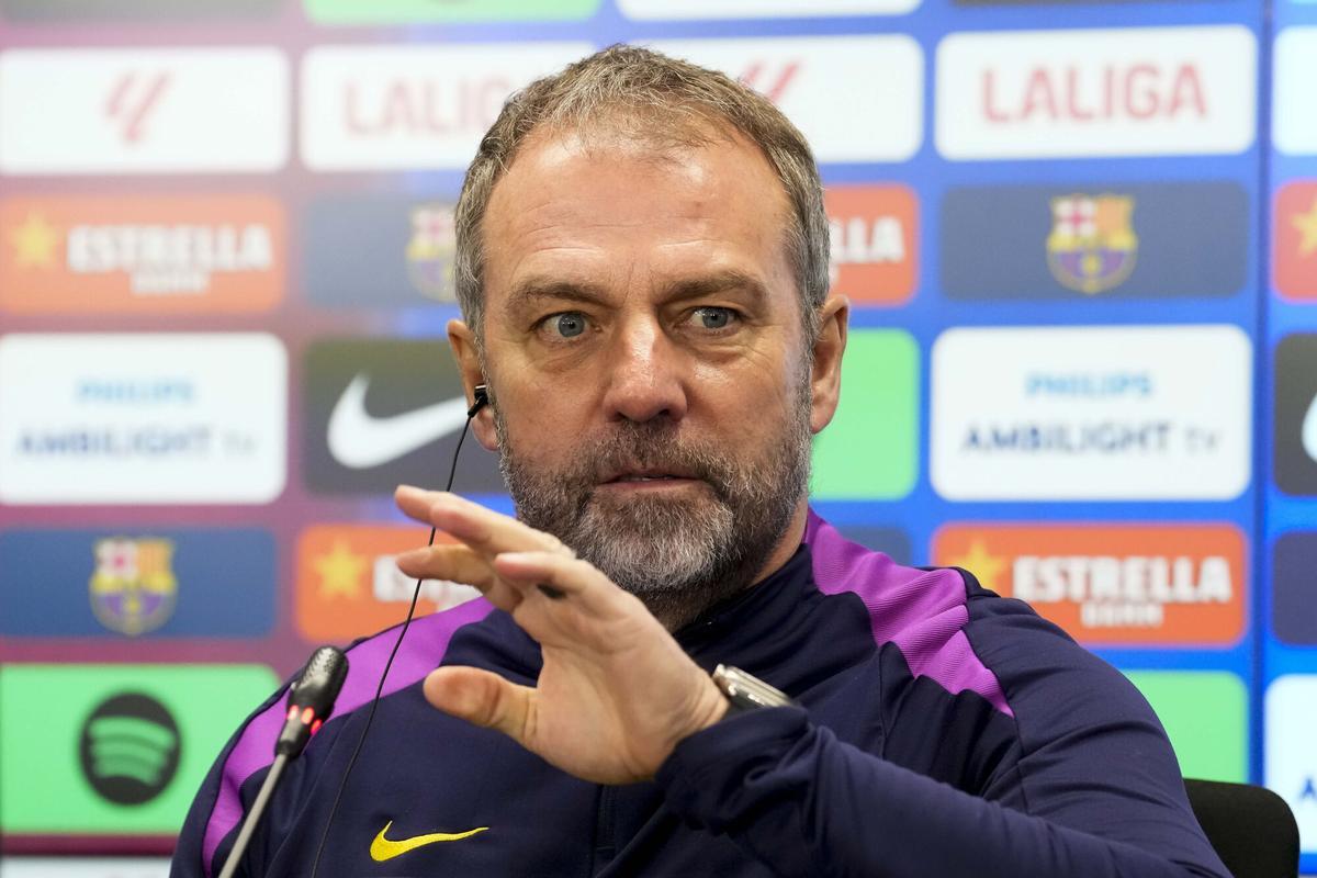 Hansi Flick habla durante la rueda de prensa que dio este sábado antes del Real Sociedad-Barcelona.