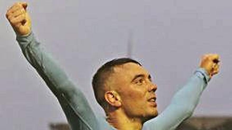 Aspas celebra uno de sus goles ante la Real Sociedad.