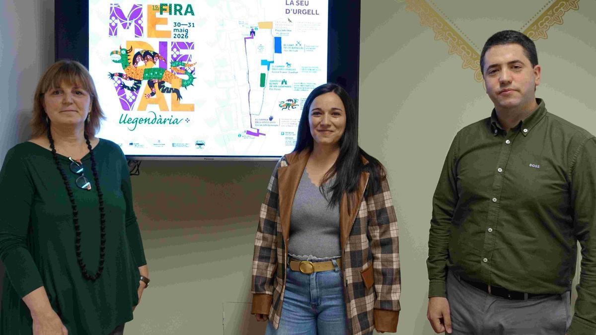 L’alcalde i regidores durant la presentació de la fira