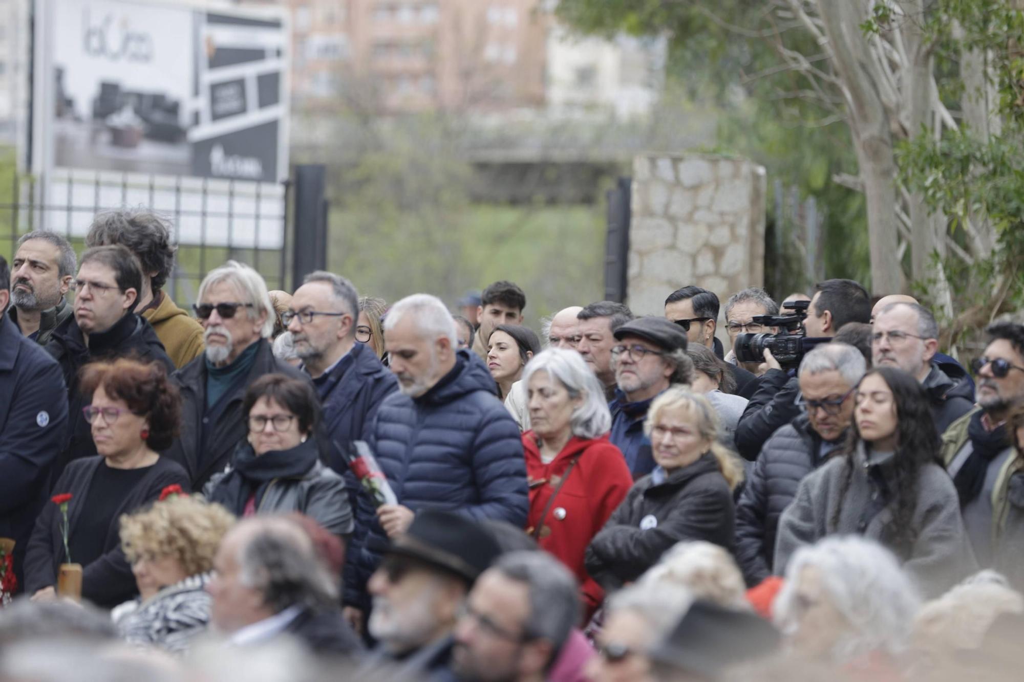 Las críticas al Ayuntamiento de Palma y a la extrema derecha centran el homenaje a los represaliados del franquismo: "Quieren esconder la memoria democrática"