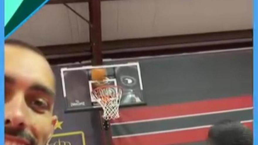 Vídeo | Pedro Porro jugando al baloncesto con Borja Iglesias