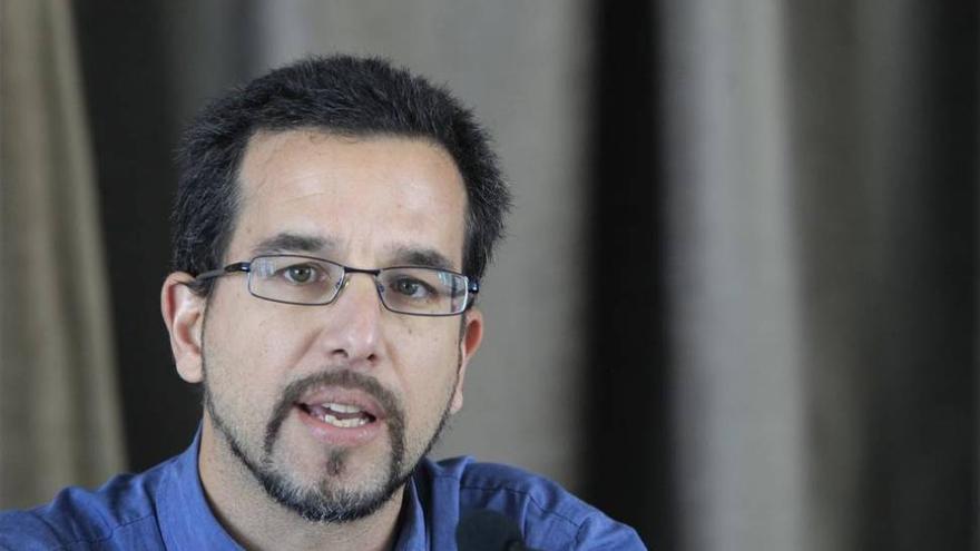 Podemos hablará con el PSOE sobre la investidura de Díaz si reciben su respuesta