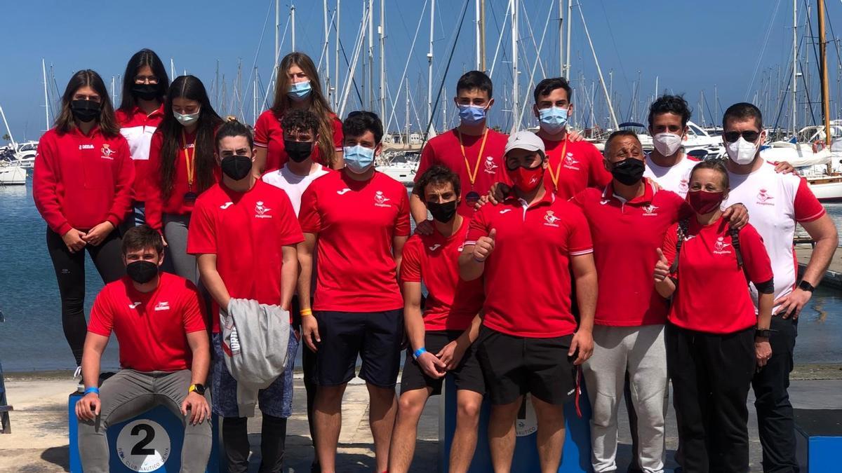 Equipo de kayak polo del RCN Castellón.