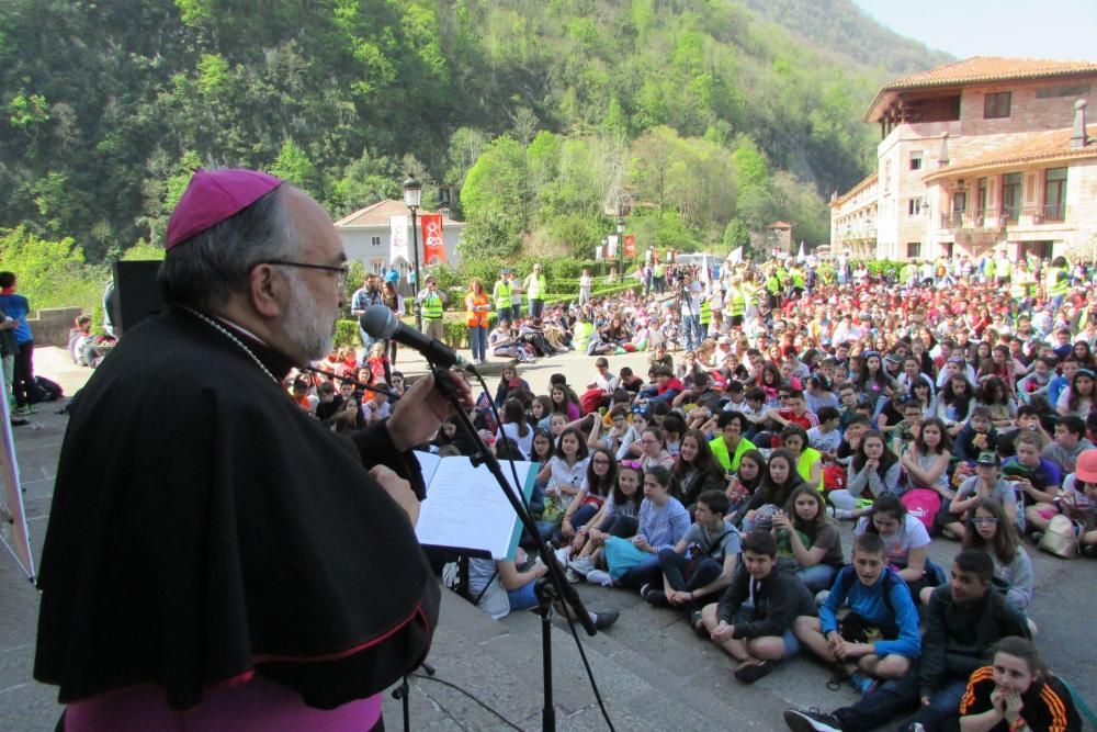 Encuentro de escolares en Covadonga