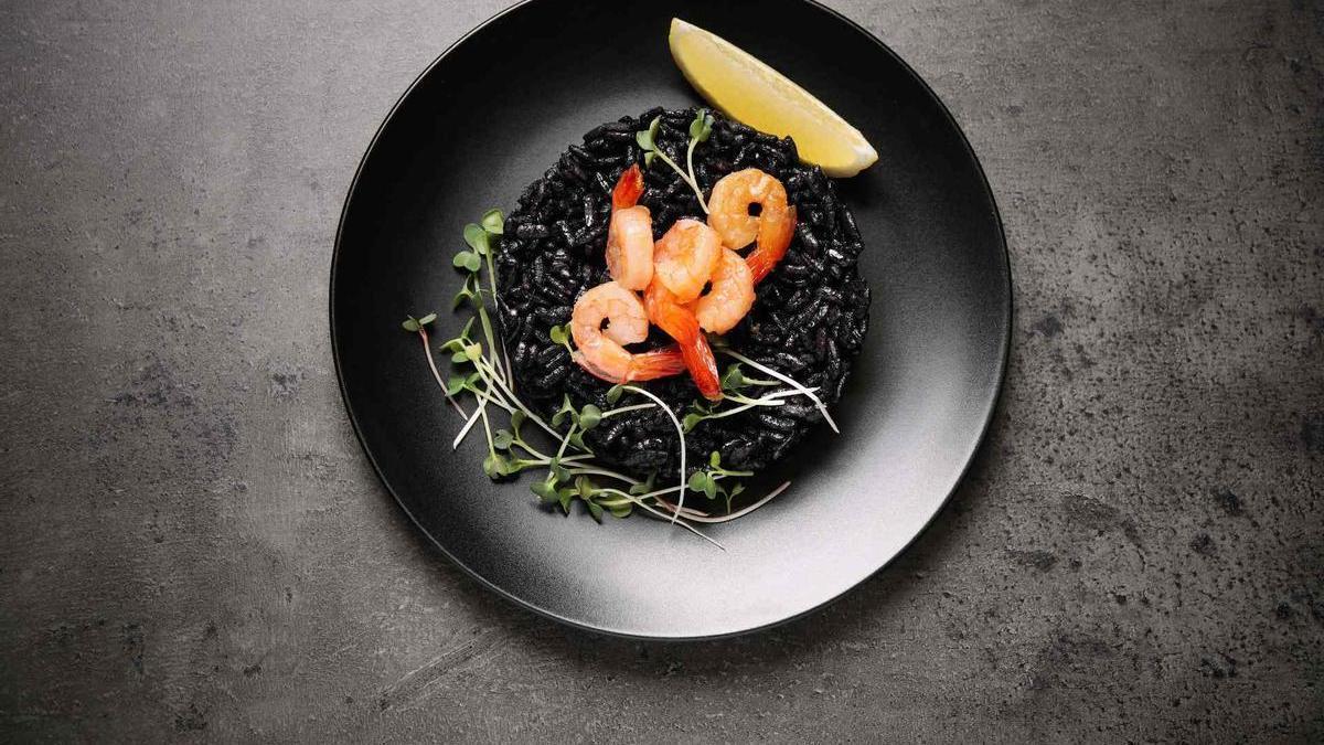 Risotto negro con calamares y queso Idiazábal