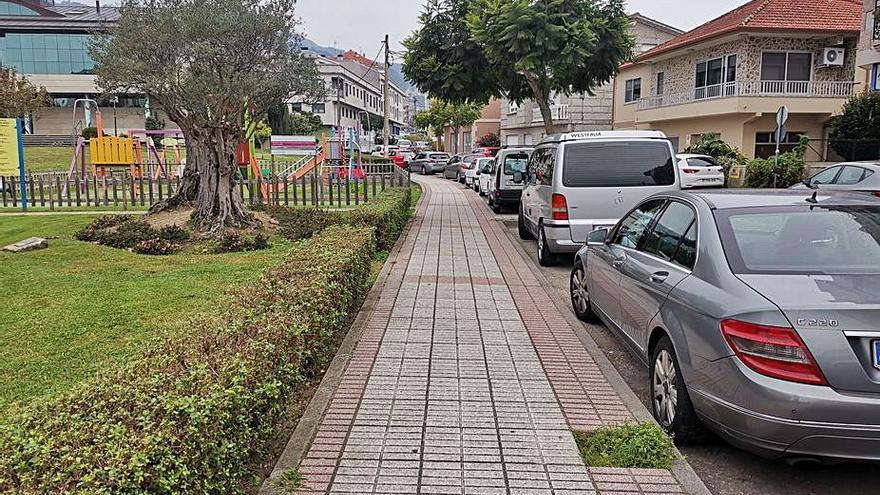 La calle Curros Enríquez junto a la Praza do Concello.   | // S.Á.