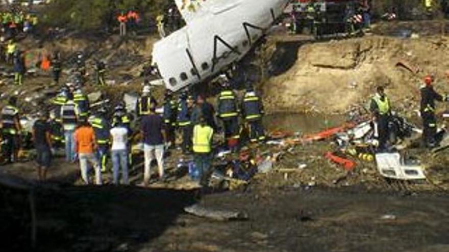 Dan de alta a 2 de los heridos del accidente de Barajas