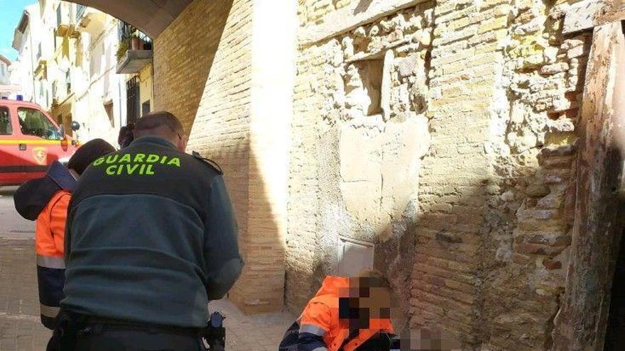La Guardia Civil rescata a una persona del interior de una vivienda incendiada en Borja