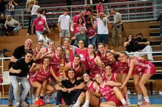 El sènior B del Manresa CBF té a tocar l’ascens a Copa Catalunya femenina