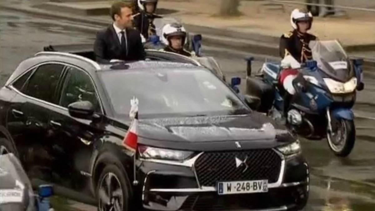 Emmanuel Macron en su nuevo coche oficial: DS 7 Crossback