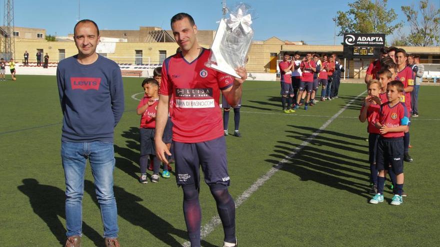 El benicarlando Víctor Esbrí deja el fútbol tras 24 años